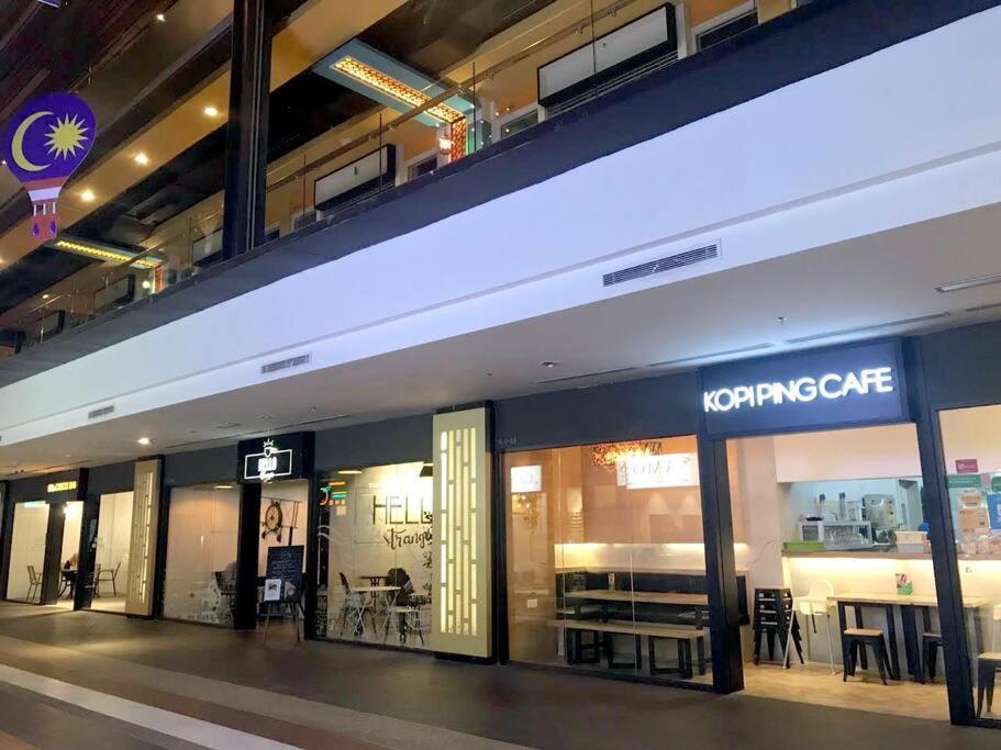 Deluxe 2-bedroom & 2 Bathroom Corner Oasis At Riverson Soho Opposite Imago Shopping Mall Apartemen Kota Kinabalu