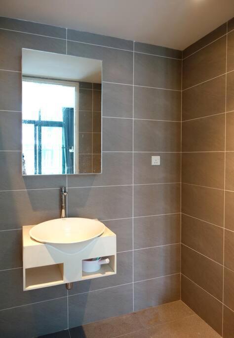 Deluxe 2-bedroom & 2 Bathroom Corner Oasis At Riverson Soho Opposite Imago Shopping Mall *