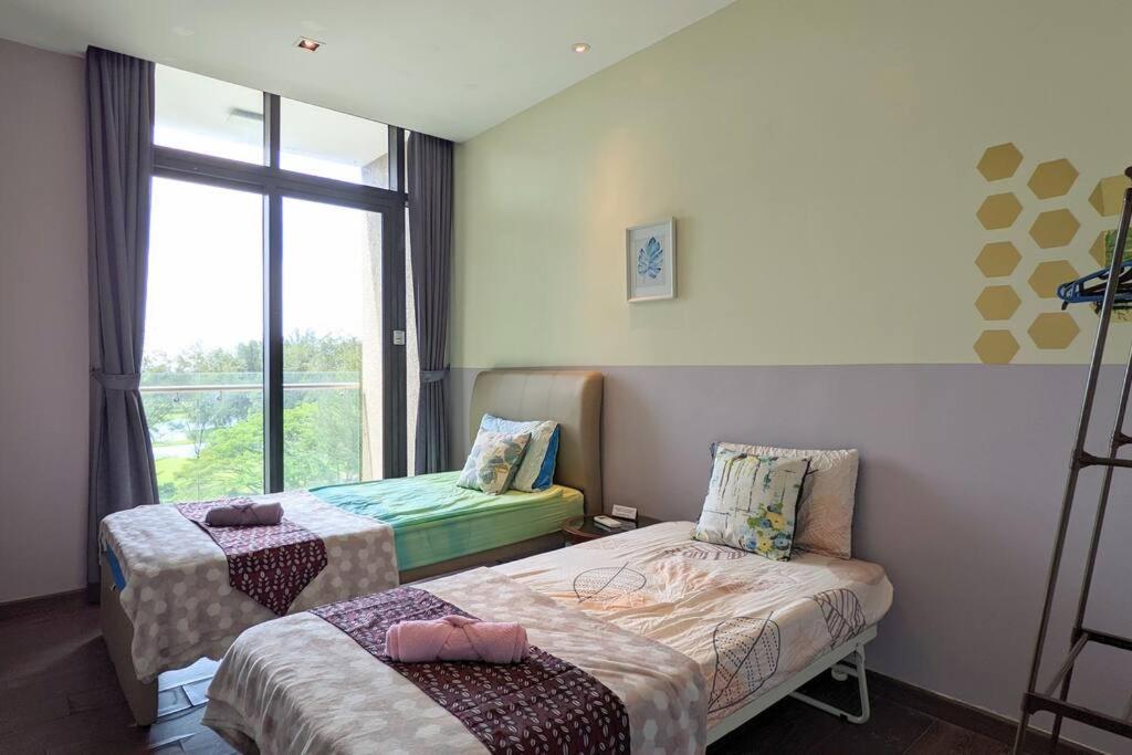 Deluxe 2-bedroom & 2 Bathroom Corner Oasis At Riverson Soho Opposite Imago Shopping Mall
