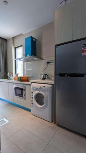 Apartemen Deluxe 2-bedroom & 2 Bathroom Corner Oasis At Riverson Soho Opposite Imago Shopping Mall *